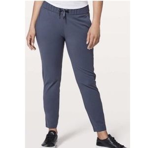 Lululemon on the fly pants